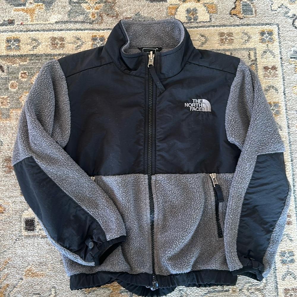 Youth boys The North Face Fleece Jacket, size XS